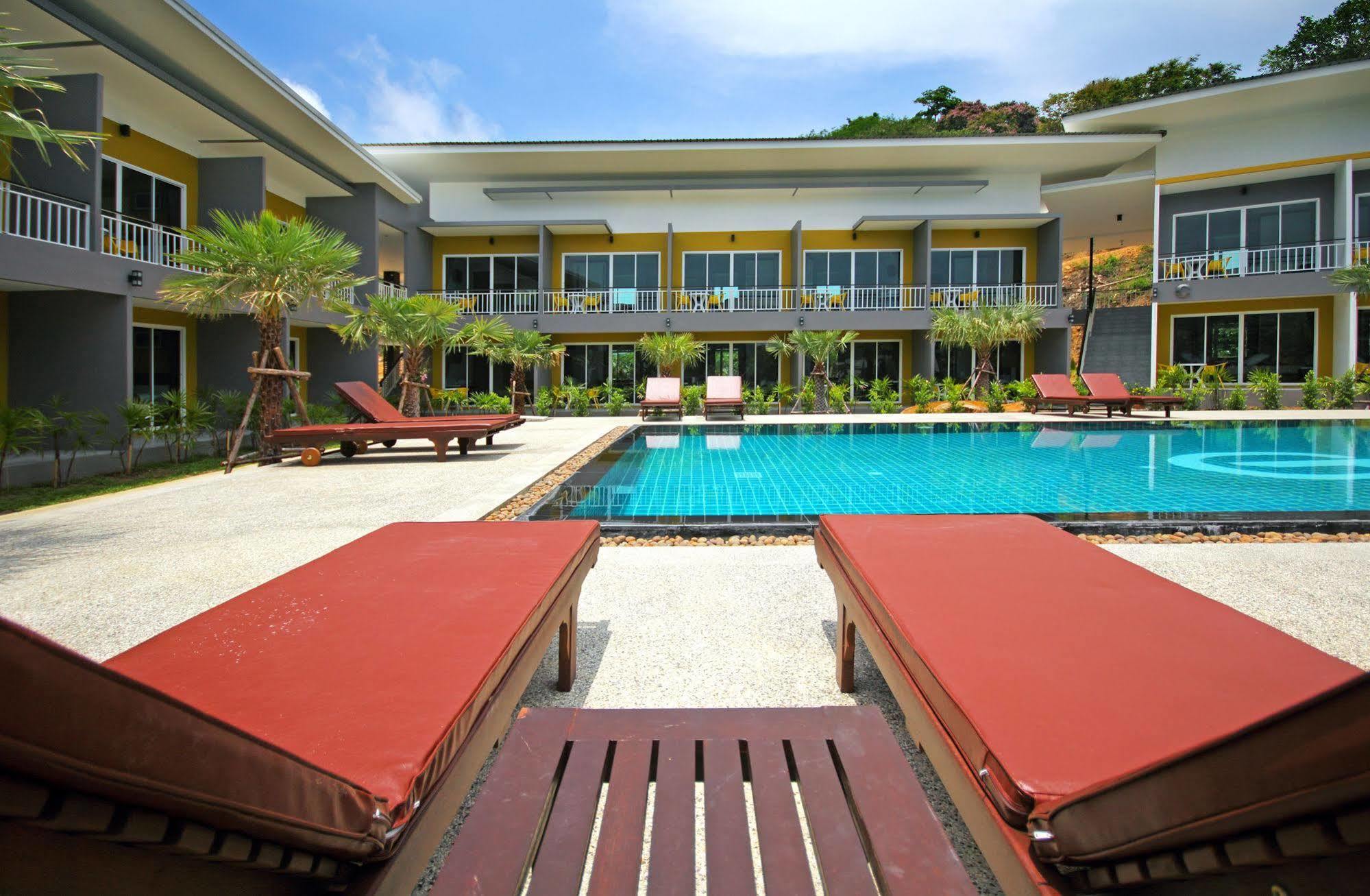 Gypsy Sea View Resort- Phi Phi Island Exterior photo